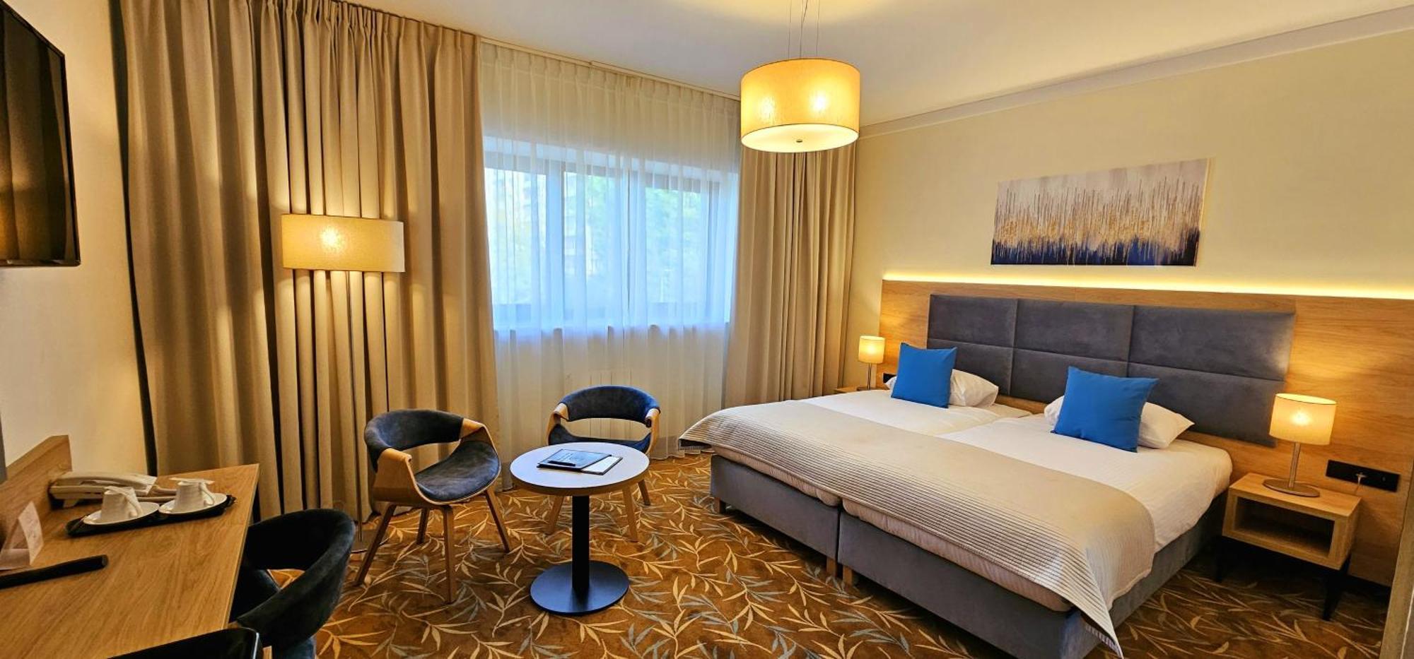 Centrum Barnabitow Готель 3*